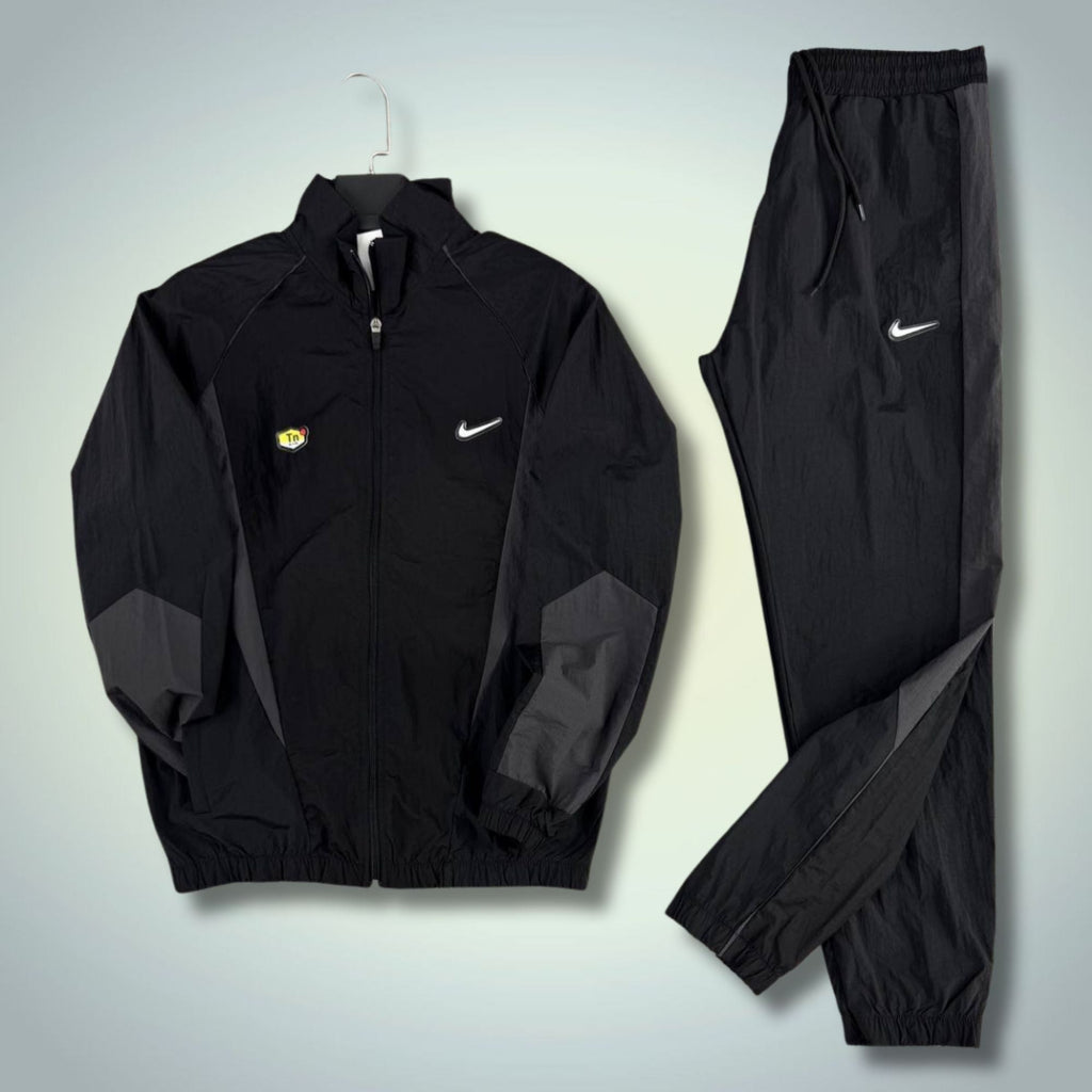 Nike TN ανδρική αδιάβροχη φόρμα, μαύρο με λευκό λογότυπο. Premium