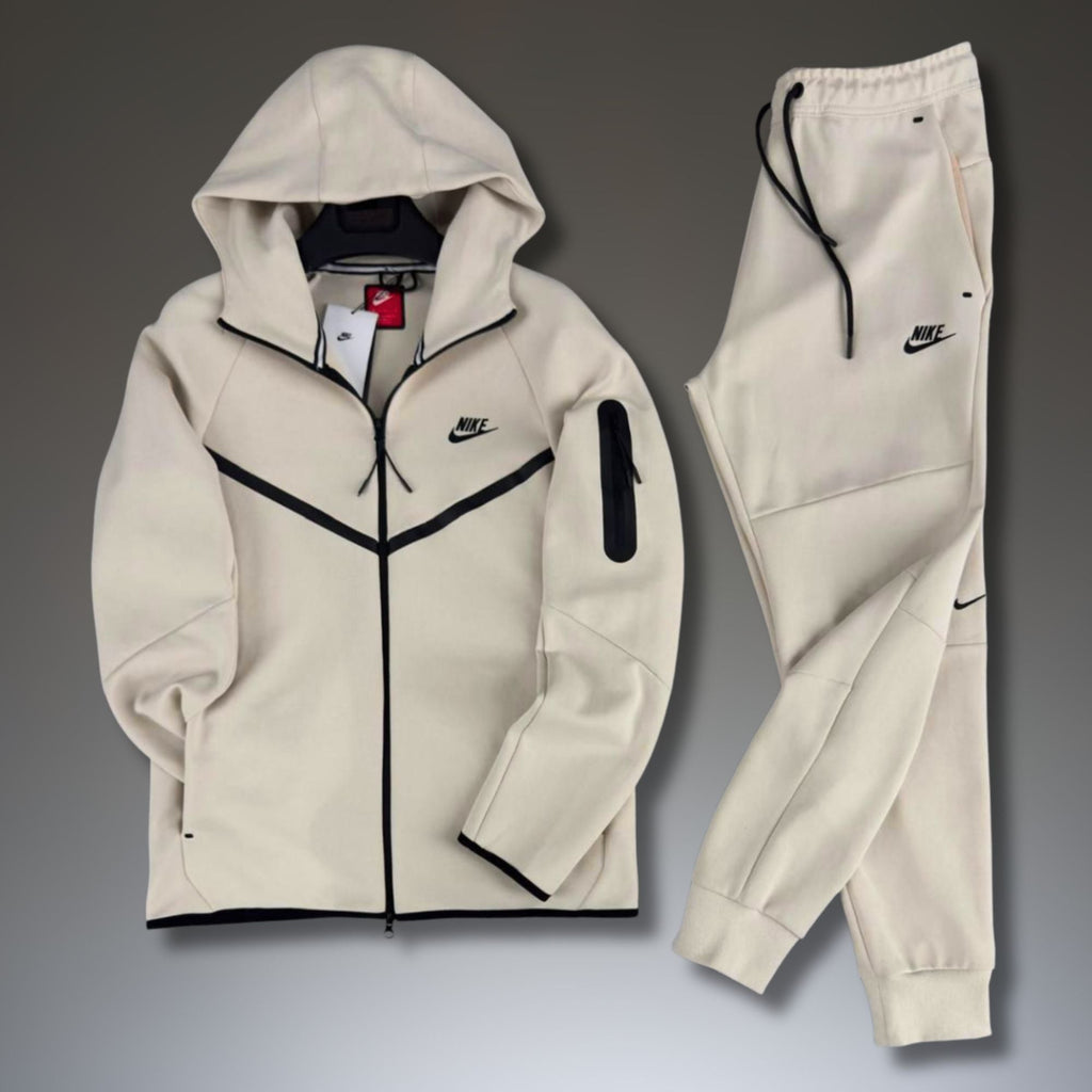 Nike Tech Fleece Άνδρες 2024. Μπεζ
