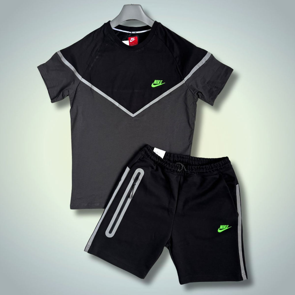 Ανδρική αθλητική φόρμα Nike Reflective Tech Fleece με σορτς, πράσινο λογότυπο, μαύρο – γραφίτης. Premium ποιότητα