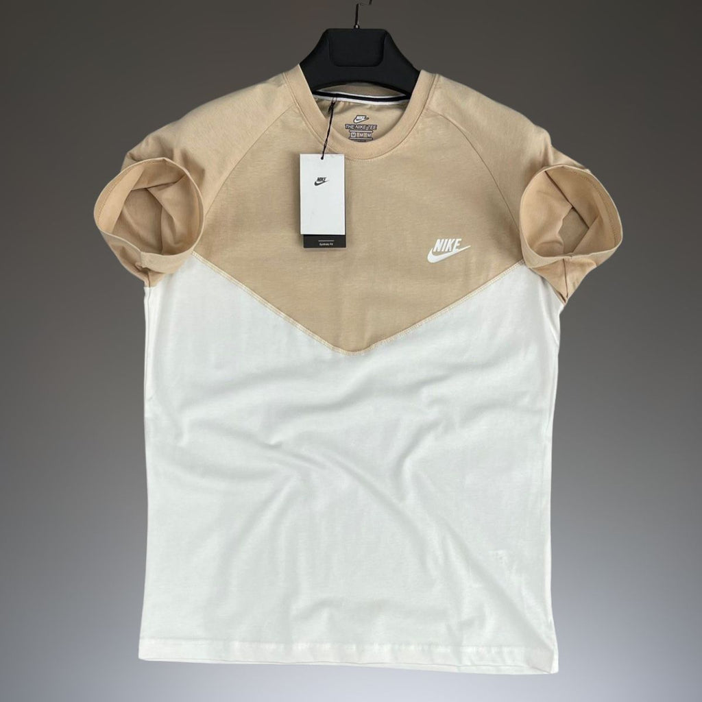 Ανδρικό μπεζ-λευκό T-shirt Nike Tech Fleece. Μοντέλο 2024. Υψηλής ποιότητας