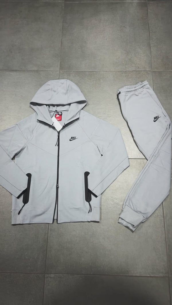 Ανδρική αθλητική φόρμα Nike Tech Fleece, ανοιχτό γκρι. Μοντέλο 2023. Premium ποιότητα