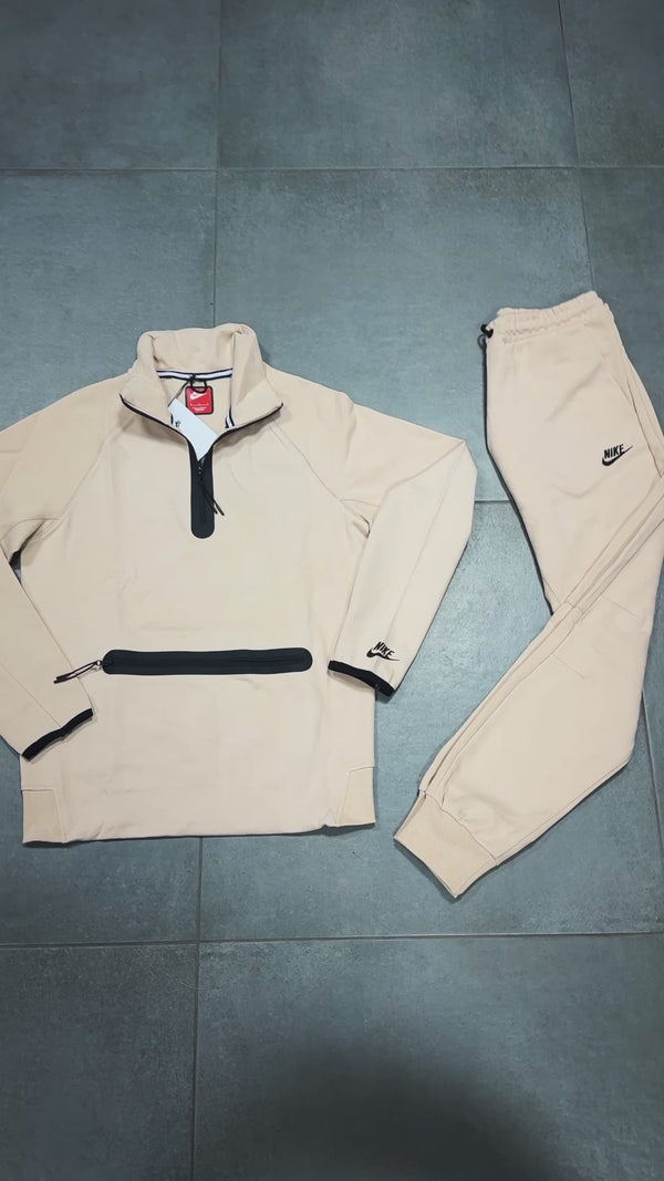 Ανδρική αθλητική φόρμα  Nike Tech Fleece με μεγάλη μπροστινή τσέπη, μπέζ. Μοντέλο 2024. Premium ποιότητα