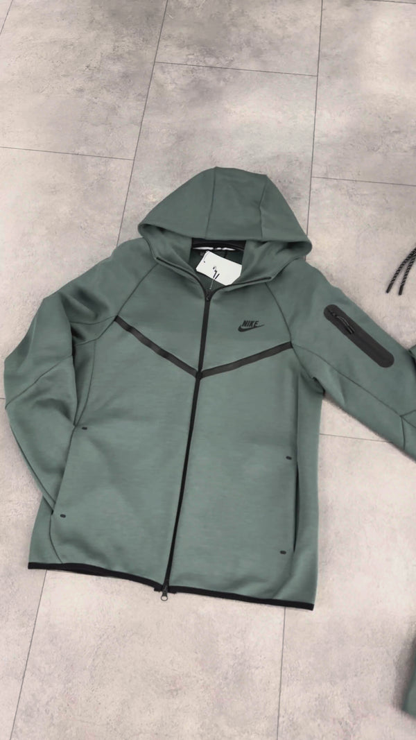 Ανδρική φόρμα Nike Tech Fleece, φασκόμηλο πράσινο, Model 2024. Premium ποιότητα